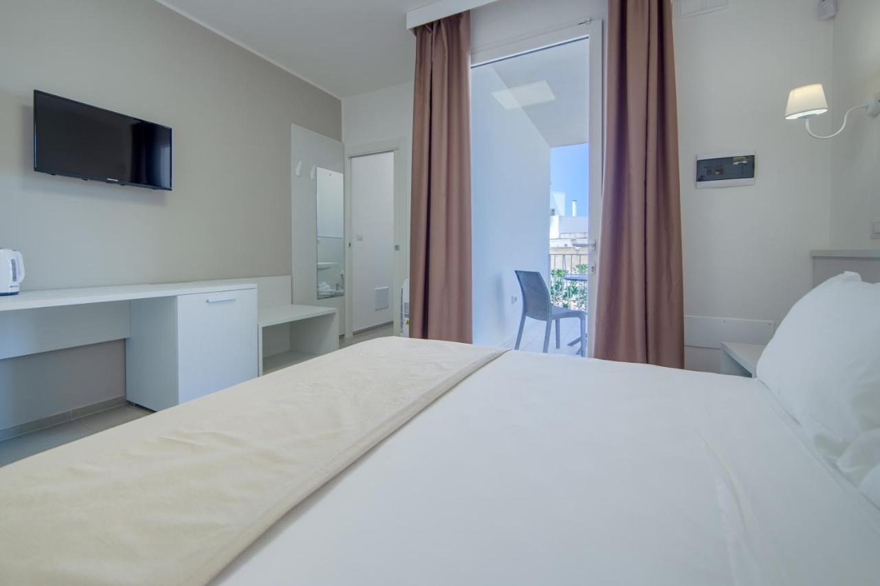טורה סן ג'ובאני אוג'נטו Smart Hotel Ugento מראה חיצוני תמונה