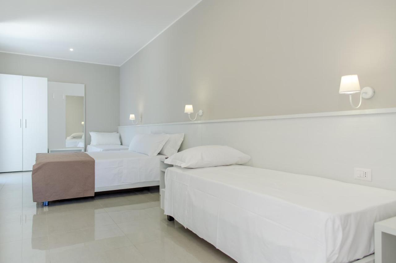 טורה סן ג'ובאני אוג'נטו Smart Hotel Ugento מראה חיצוני תמונה