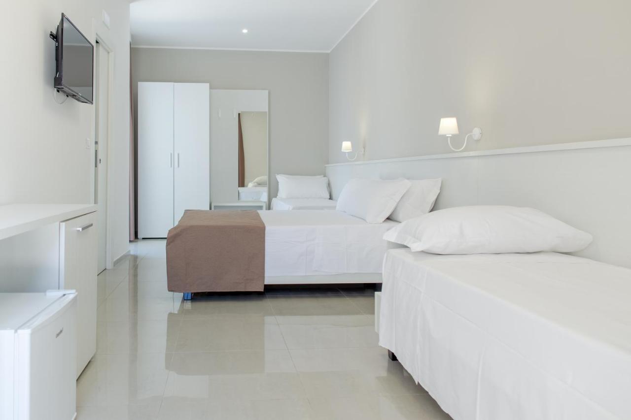 טורה סן ג'ובאני אוג'נטו Smart Hotel Ugento מראה חיצוני תמונה