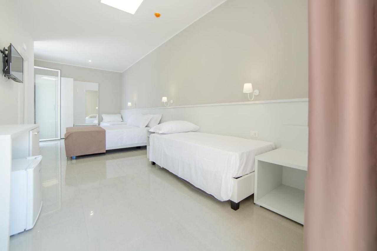 טורה סן ג'ובאני אוג'נטו Smart Hotel Ugento מראה חיצוני תמונה